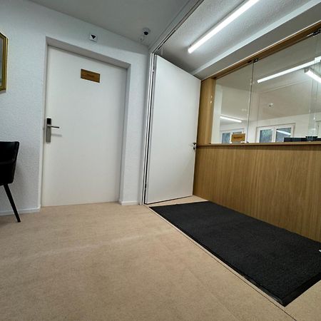 Business Hotel Riverside Дуггинген Экстерьер фото